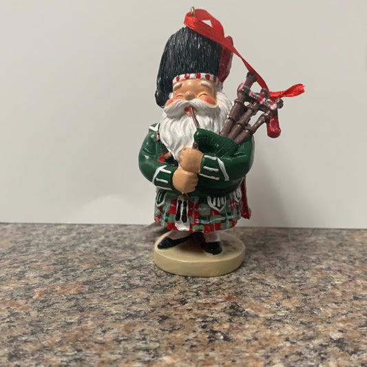 Bagpiping Santa